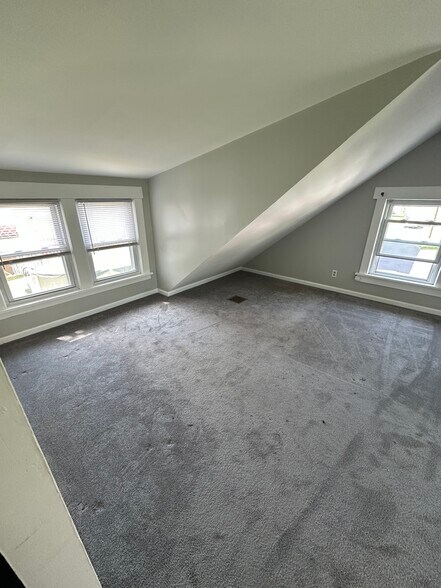 Building Photo - 32 Stinson Pl