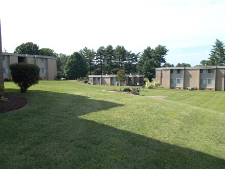 Building Photo - 1249 Hampshire Pike