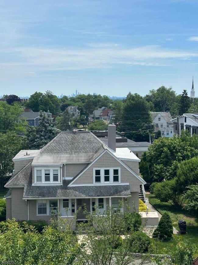 Building Photo - 39 N Mountain Ave
