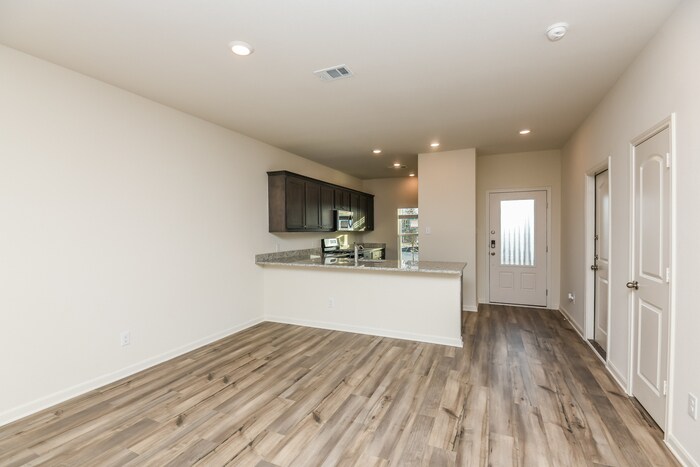 Building Photo - 10900 Gray Mare Dr