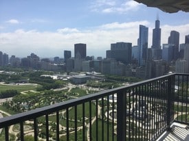 Building Photo - 400 E Randolph St