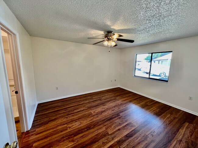 Building Photo - 4205 Old Rd 37