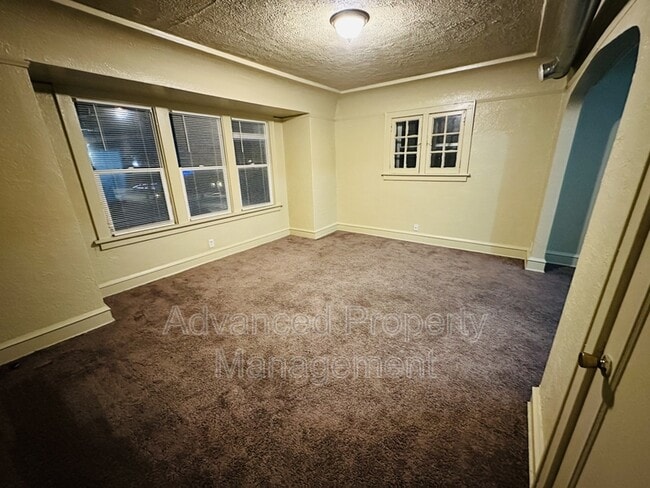 Building Photo - 4576 N 31st St