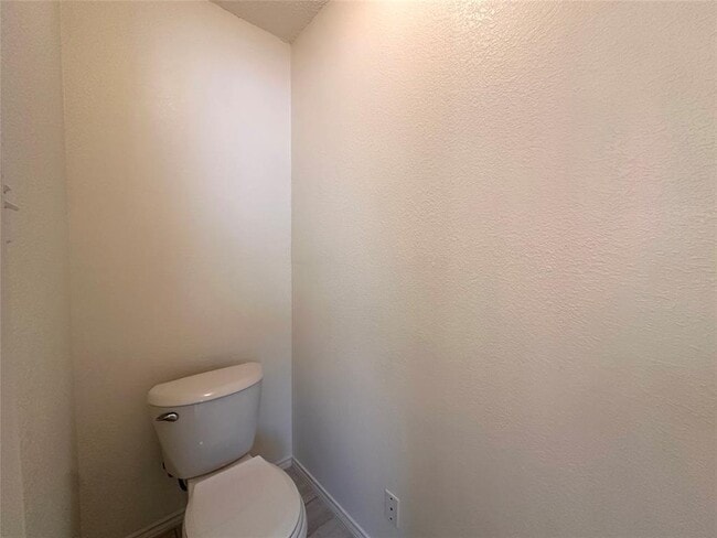 Building Photo - 6708 Bancroft Woods Dr