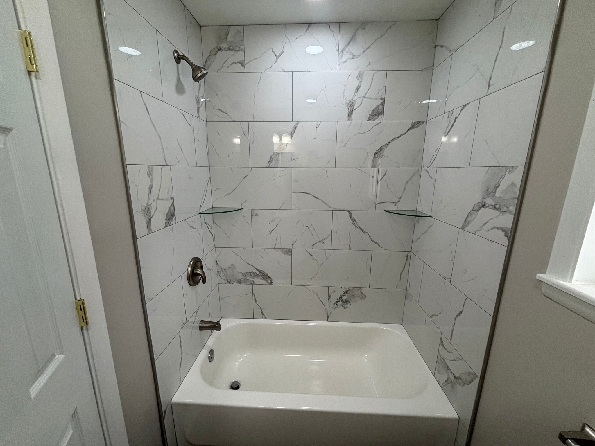 Building Photo - 1001 Rozel Ave