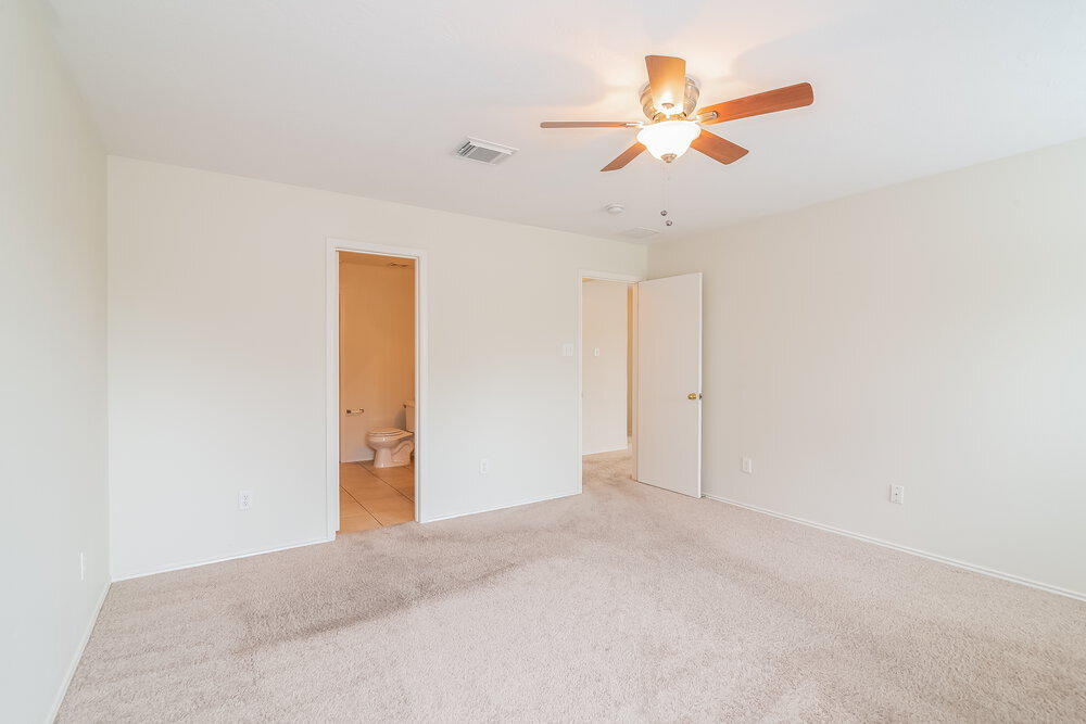 Building Photo - 3826 Rowlock Vine Dr