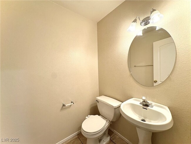 Building Photo - 7279 Twin Maples Ct