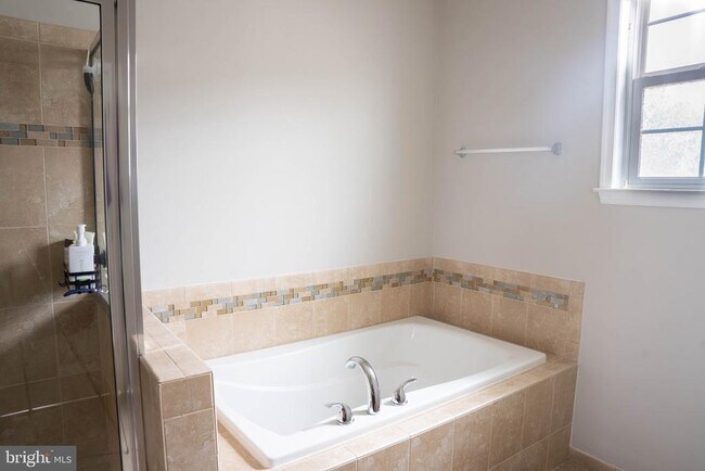 Building Photo - 42294 San Juan Terrace