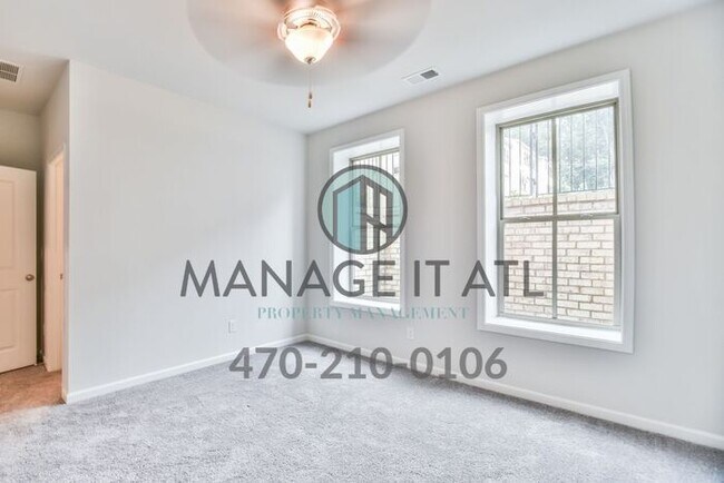 Building Photo - Great location! Elegant Townhome in Doraville