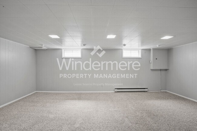 Building Photo - **Coming Soon** Fantastic Updated South Hill Rancher 3 Bedroom 2 Bath with Hardwood throughout