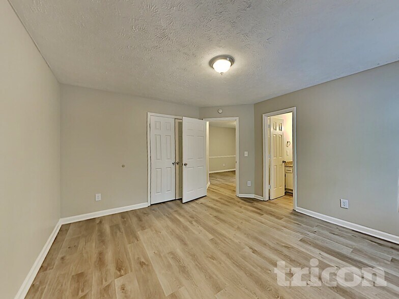 Building Photo - 102 Natchez Ct S