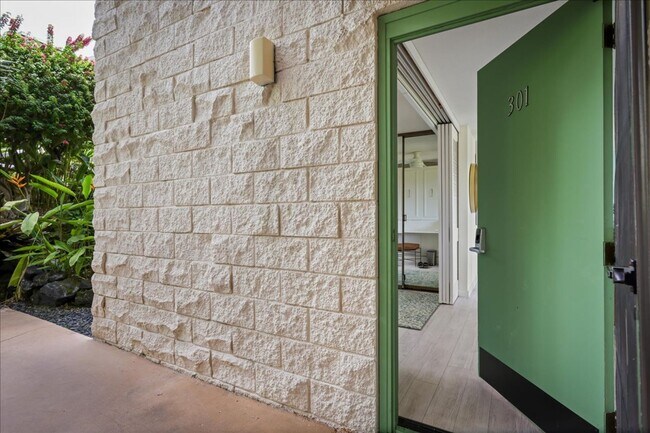 Primary Photo - 2 Bedroom 2 Bath Furnished Condo