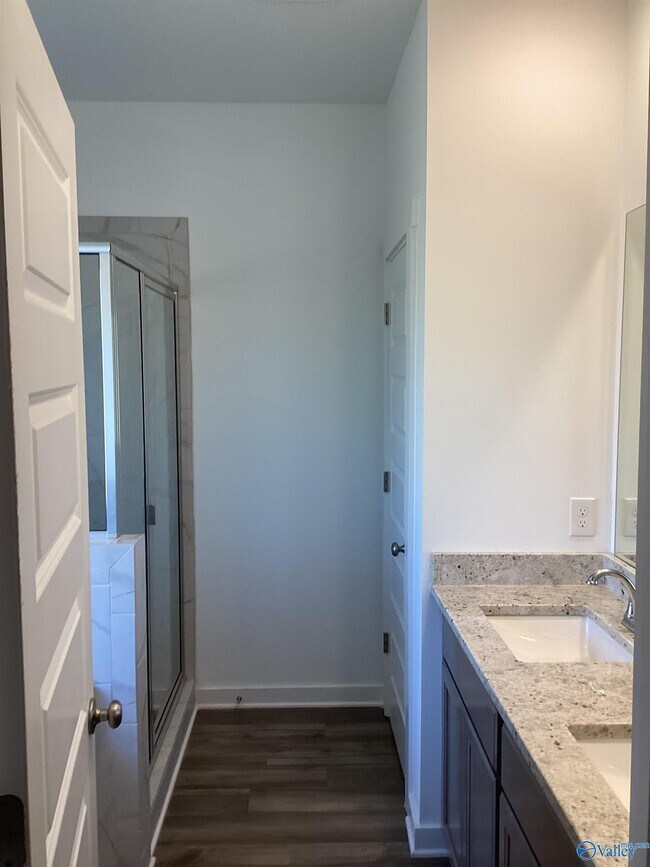 Building Photo - 3220 Spool Ln SW