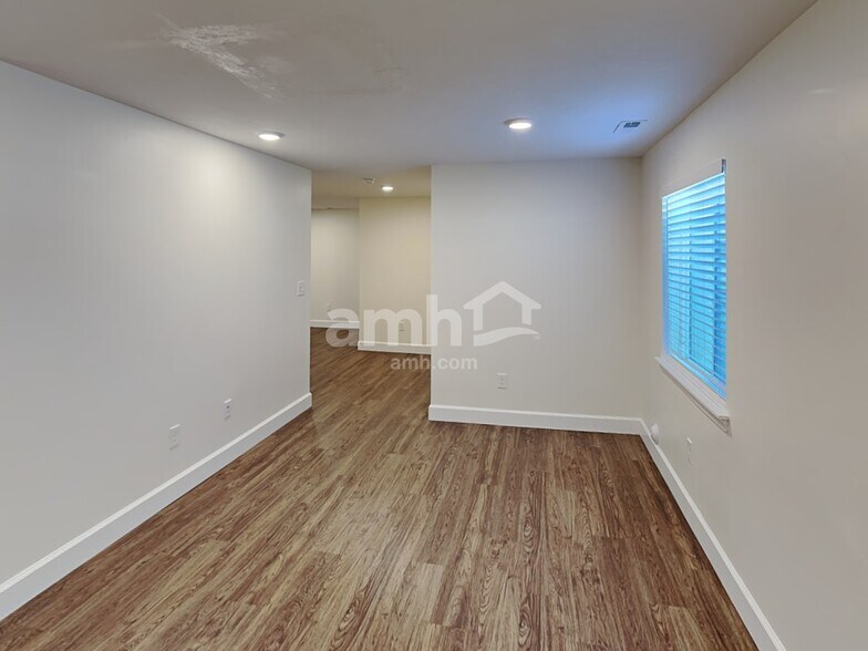 Building Photo - 2286 E Wild Horse Way