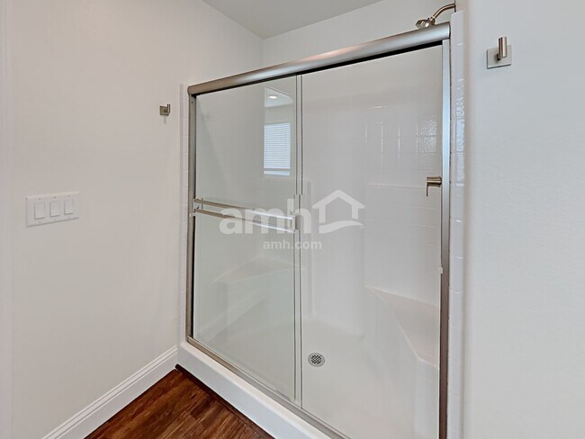 Building Photo - 723 Terrain Star Ave