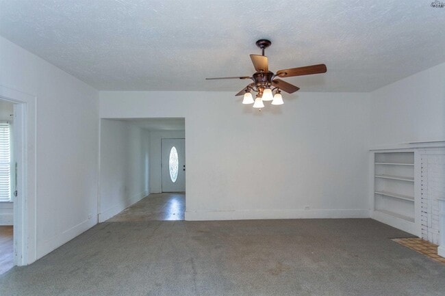 Building Photo - 1710 Pearl Ave