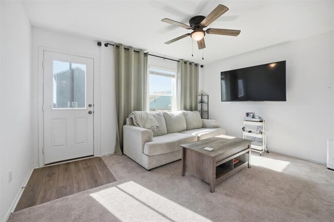 Building Photo - 625 Marty Allen Lp