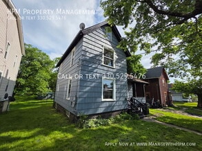 Building Photo - 111 Maple Ave SE