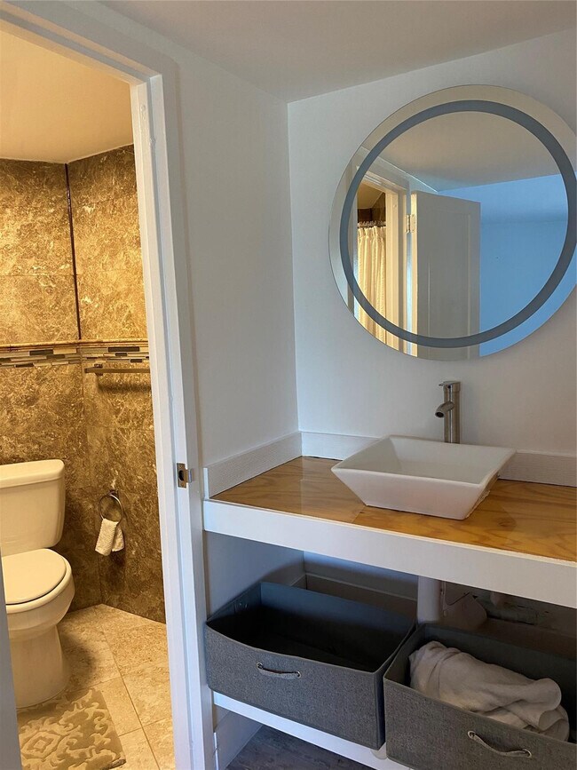 Building Photo - 1200 Hibiscus Ave