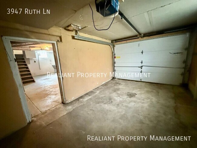 Building Photo - 3947 Ruth Ln