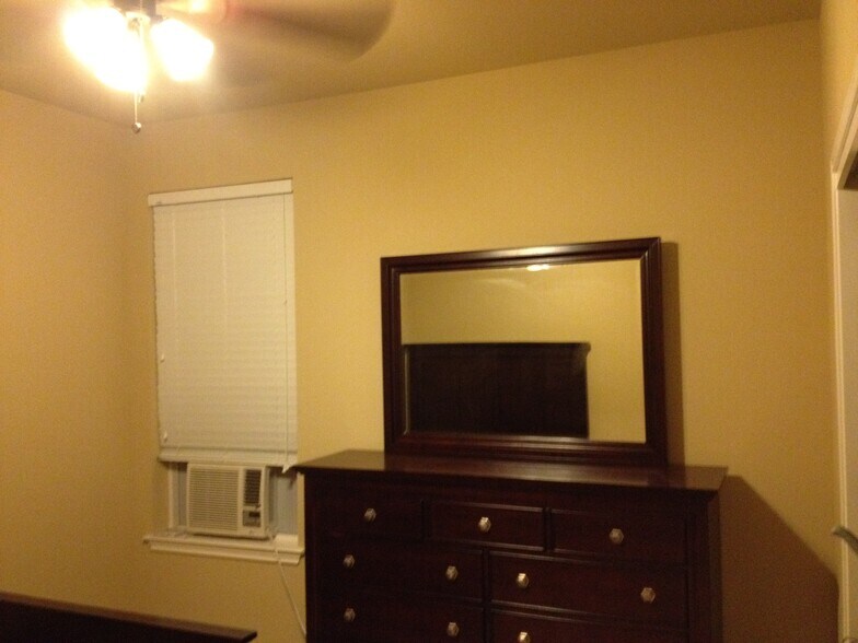 Building Photo - 5003 Gemsbuck Chase