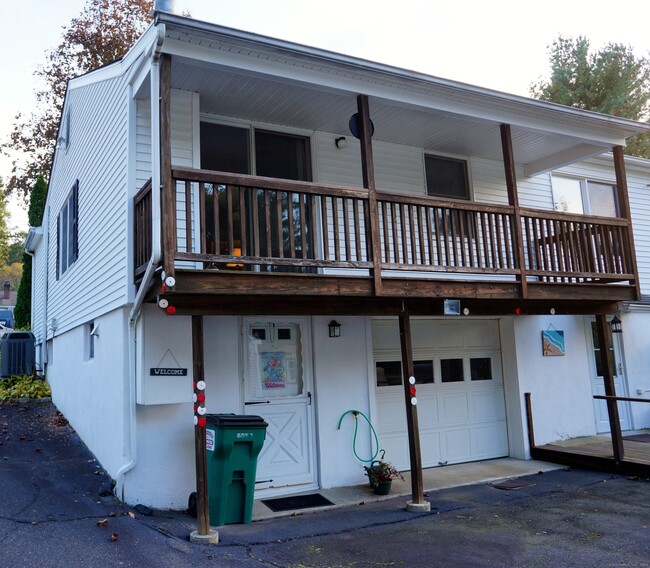 Building Photo - 4 Bonnette Dr