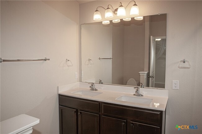 Building Photo - 5334 Cicero Dr