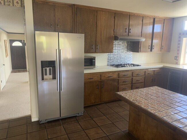 Building Photo - 1645 Encino Ct