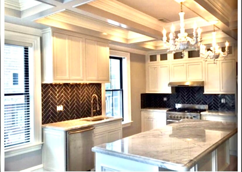 Gorgeous kitchen - 749 E Broadway