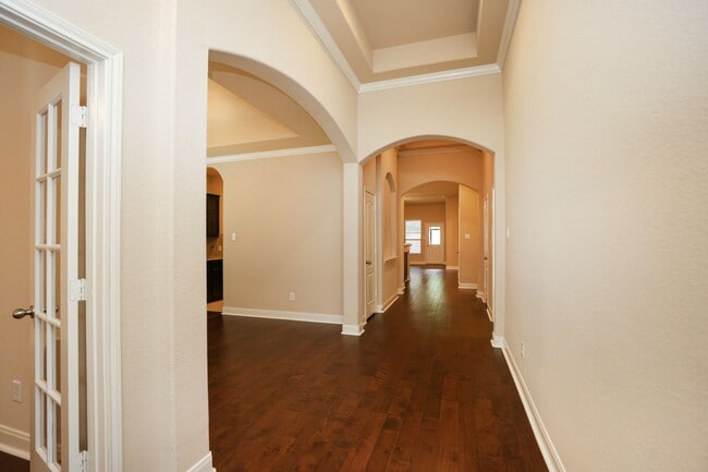 Building Photo - 147 West Wading Pond Circle