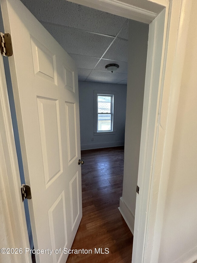 Building Photo - 210 N Bromley Ave