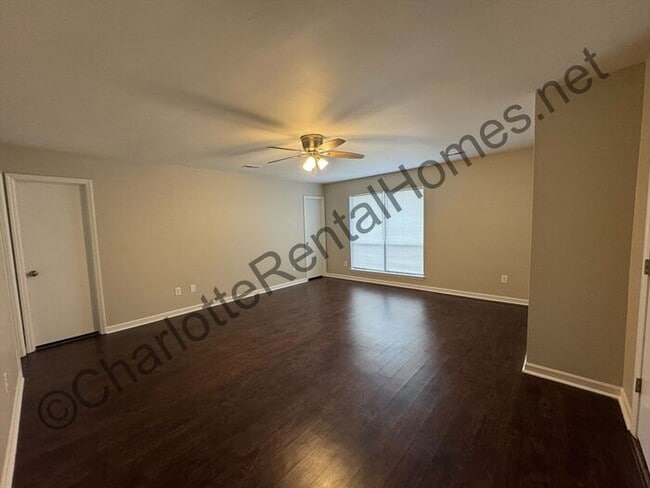 Building Photo - Move-In Ready 3BR/2BA Home with Garage in Mint Hill