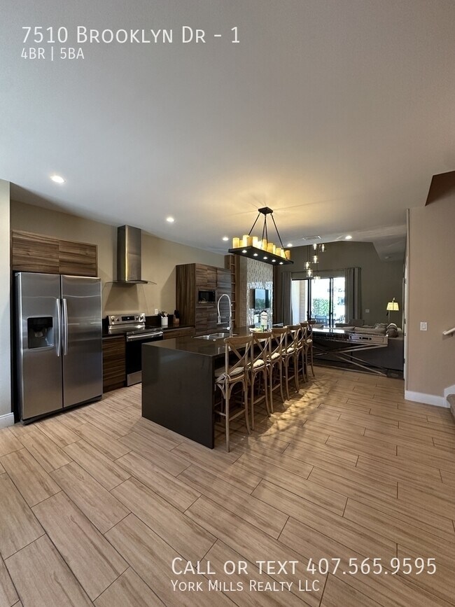 Building Photo - 7510 Brooklyn Dr
