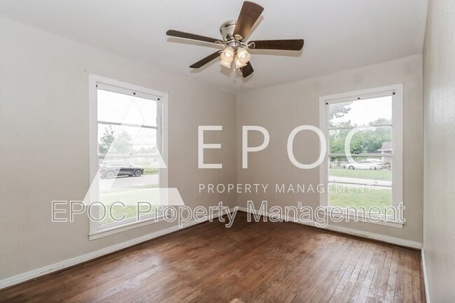 Building Photo - 1208 Hermosa Dr