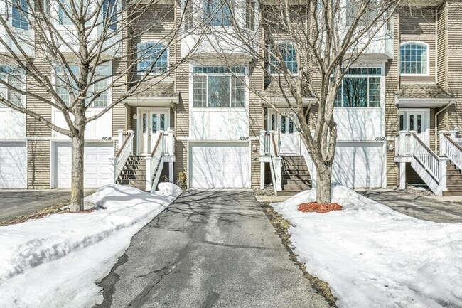 Building Photo - 10514 8th Ave N