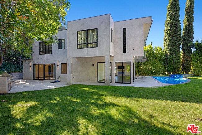 Building Photo - 11200 Dona Lola Dr