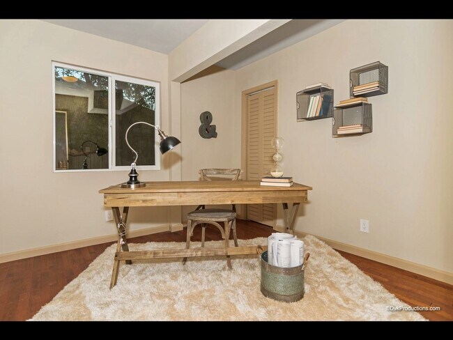 2nd bedroom - 5009 Ellison Plz