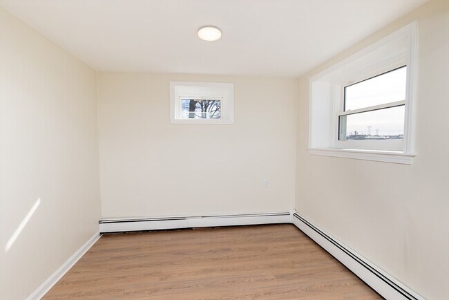 Building Photo - 53 St Germain St