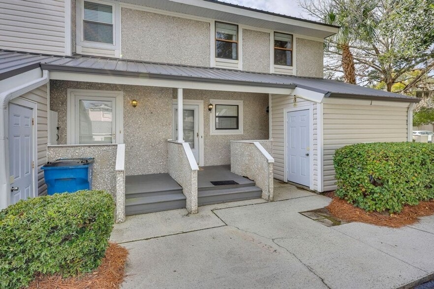 Building Photo - 1000 Sea Island Rd