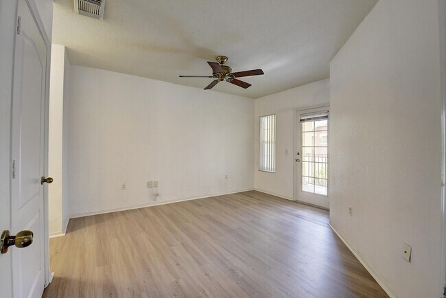Building Photo - 1206 Belmont Pl