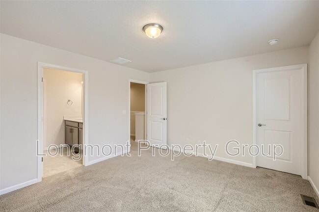 Building Photo - 679 Stonebridge Dr
