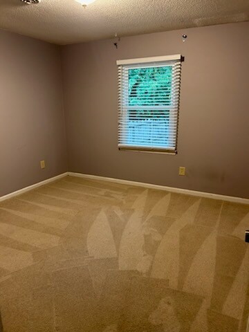 Building Photo - 143 Glenwood Dr