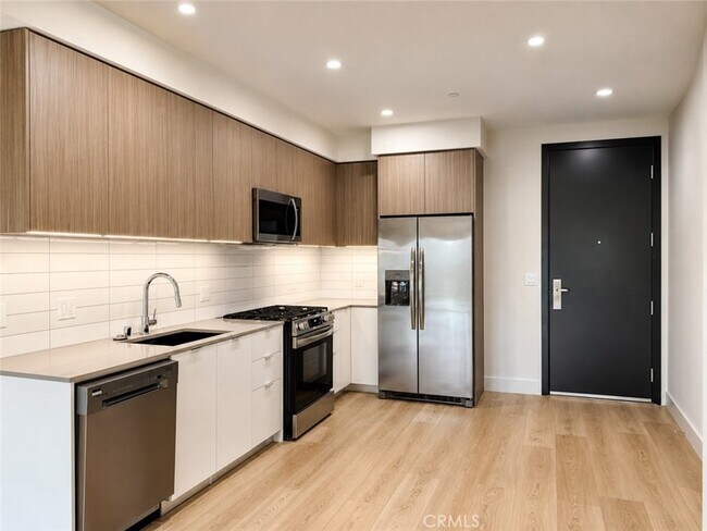Building Photo - 12078 Guerin St