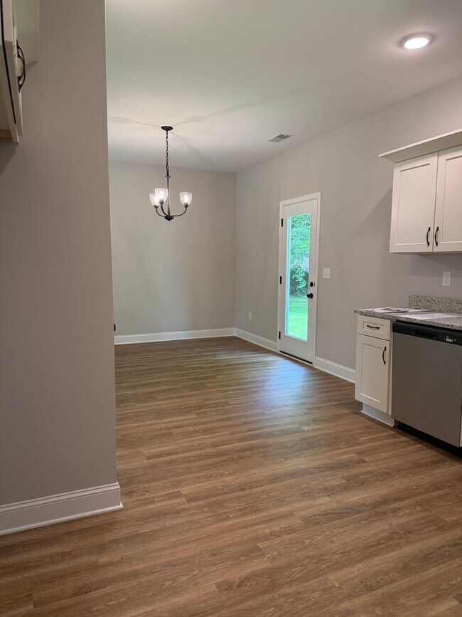 Building Photo - 1713 Golf Club Ln NW