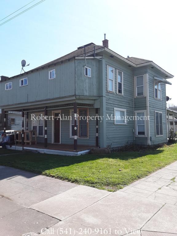 Building Photo - 408 SE Byers Ave