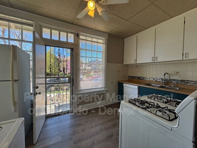 Building Photo - 3603 E 16th Ave