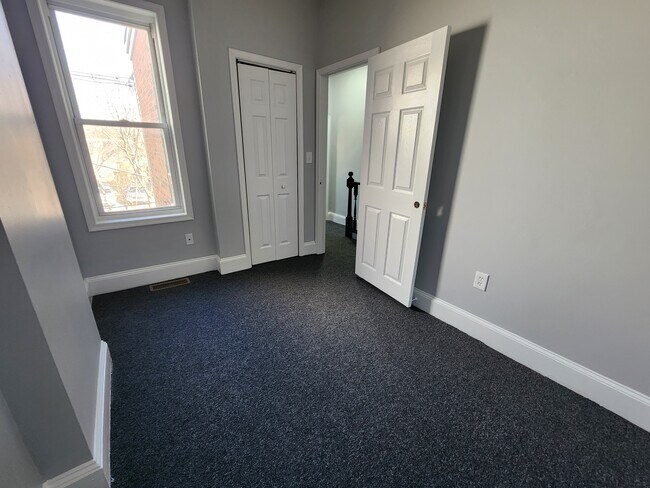 Building Photo - 19 S 45th St