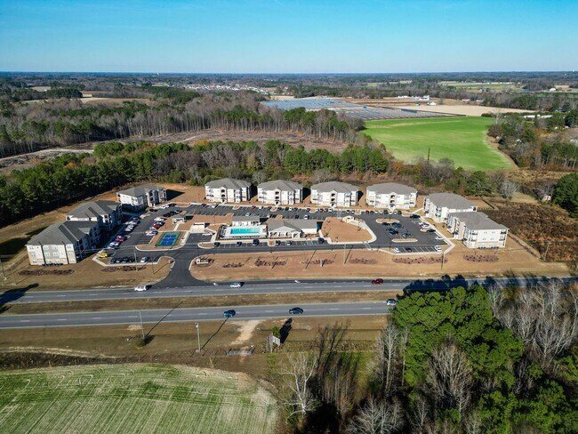 Building Photo - 190 Grove Cir