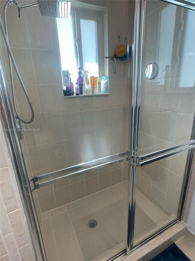 Building Photo - 3102 NE 3rd Dr