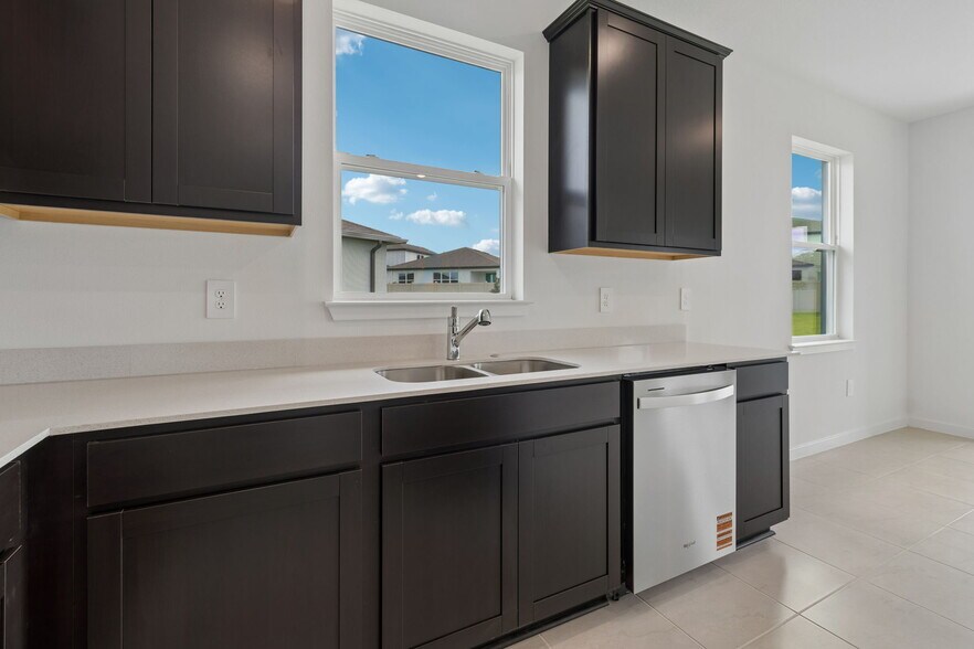 Building Photo - 11243 Sycamore Glen Loop